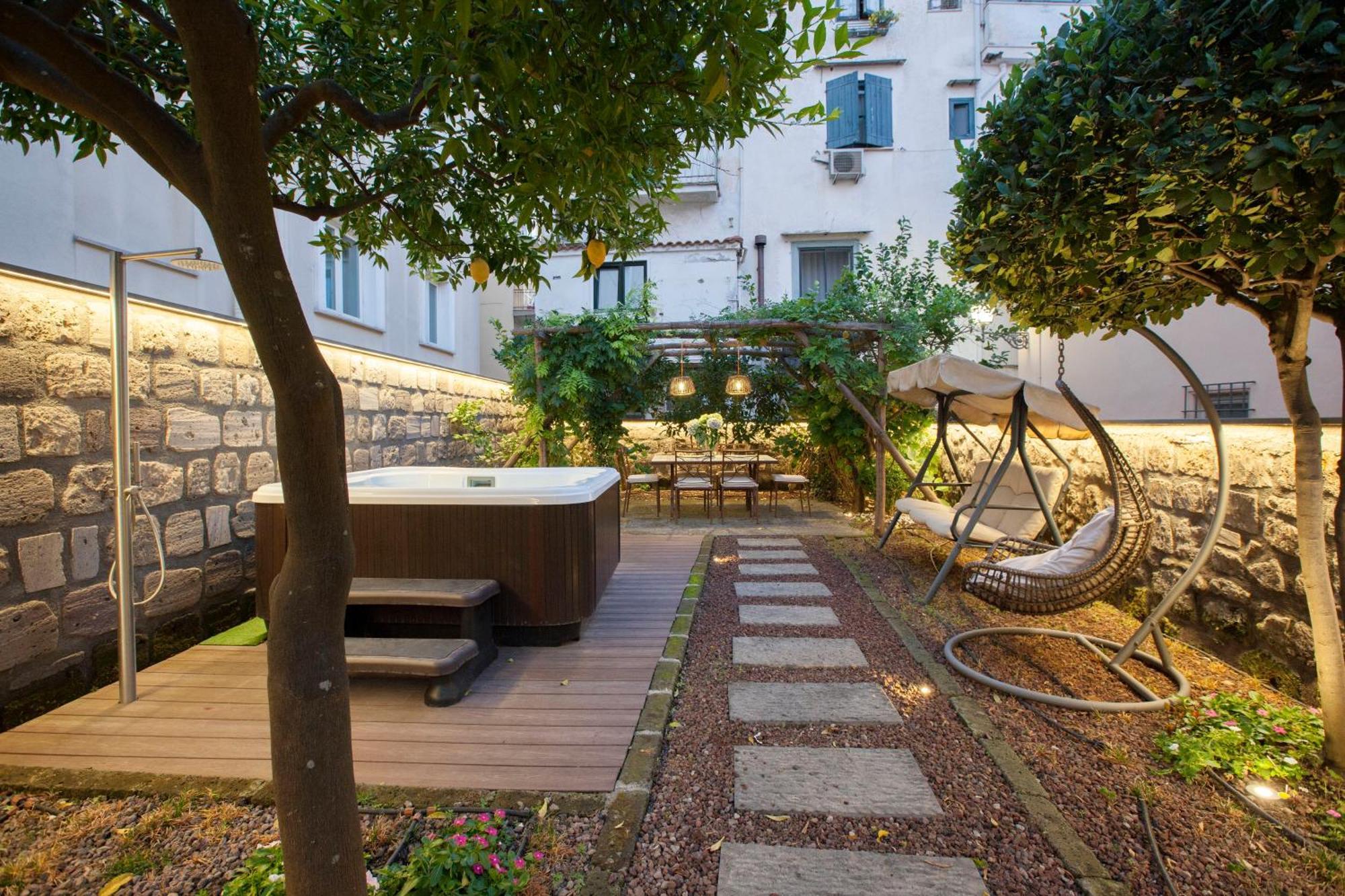Amore Rentals - Appartamento Terrazza Tasso Sorrento Exterior foto