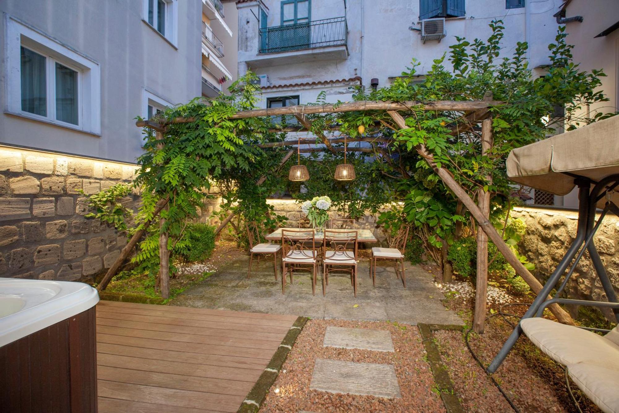 Amore Rentals - Appartamento Terrazza Tasso Sorrento Exterior foto