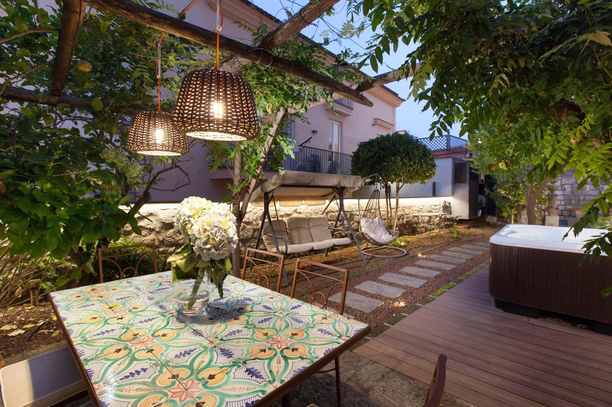 Amore Rentals - Appartamento Terrazza Tasso Sorrento Exterior foto