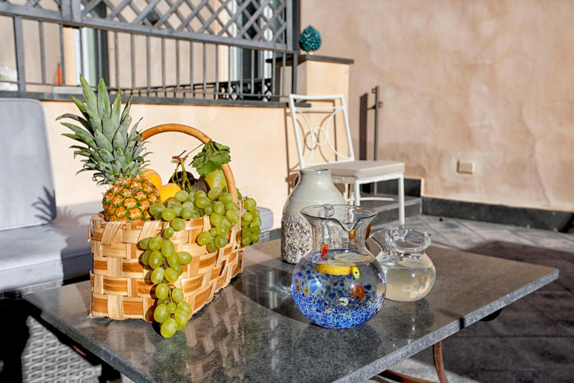 Amore Rentals - Appartamento Terrazza Tasso Sorrento Exterior foto